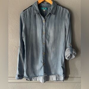 Buttons | embroidered | chambray | button up | long sleeve | roll sleeve | S